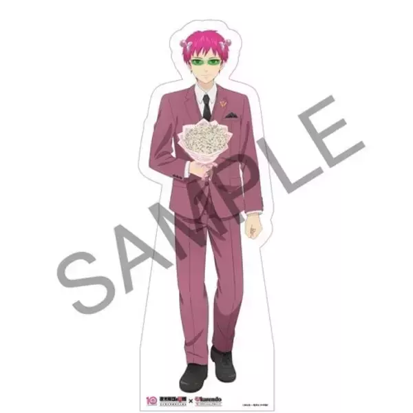 「斉木楠雄が花束を抱えて登場♪『斉木楠雄のΨ難』×karendoが8月14日開幕！缶バッジ全10種＆生花ブーケも」の画像