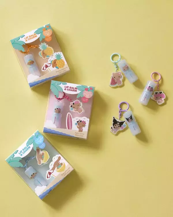 「「サンリオ×ROPÉ PICNIC」夏コレクションが6月25日発売！日焼けハローキティ＆クロミのフェイスバッグなどが登場」の画像