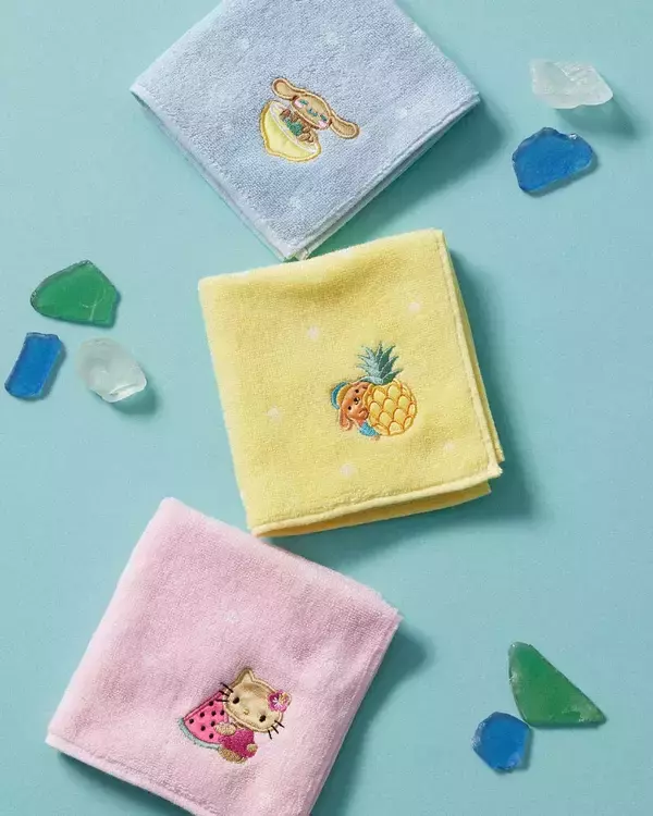 「「サンリオ×ROPÉ PICNIC」夏コレクションが6月25日発売！日焼けハローキティ＆クロミのフェイスバッグなどが登場」の画像