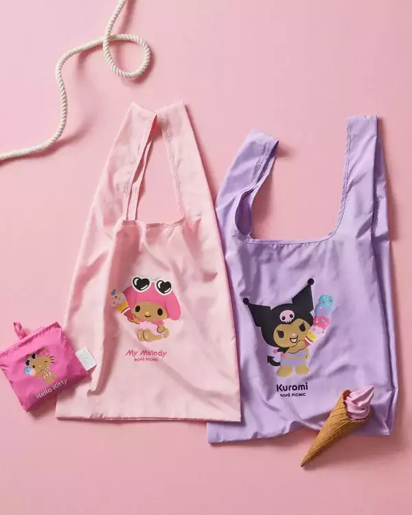 「「サンリオ×ROPÉ PICNIC」夏コレクションが6月25日発売！日焼けハローキティ＆クロミのフェイスバッグなどが登場」の画像