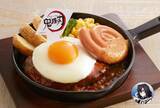「伊黒の右目が目玉焼きに『鬼滅の刃』×ジョイフル第3弾が8月18日開始！ぷっくりシールが貰える＆新メニュー7品」の画像4