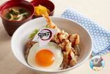 「伊黒の右目が目玉焼きに『鬼滅の刃』×ジョイフル第3弾が8月18日開始！ぷっくりシールが貰える＆新メニュー7品」の画像7