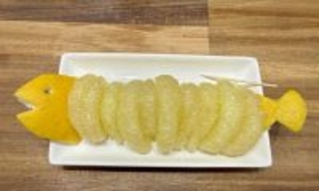 「柑橘フルーツ」を工夫して剥くと…発想が最高すぎるフルーツアートに「盛り付けも完璧」「見た目も豪華で最高」