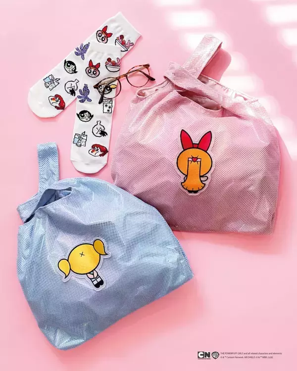 「『パワーパフ ガールズ』POPUP STORE「ガールズの休日」が福岡・大阪・東京で開催！刺繍バッグやフィギュアなどキュートなグッズが集合」の画像