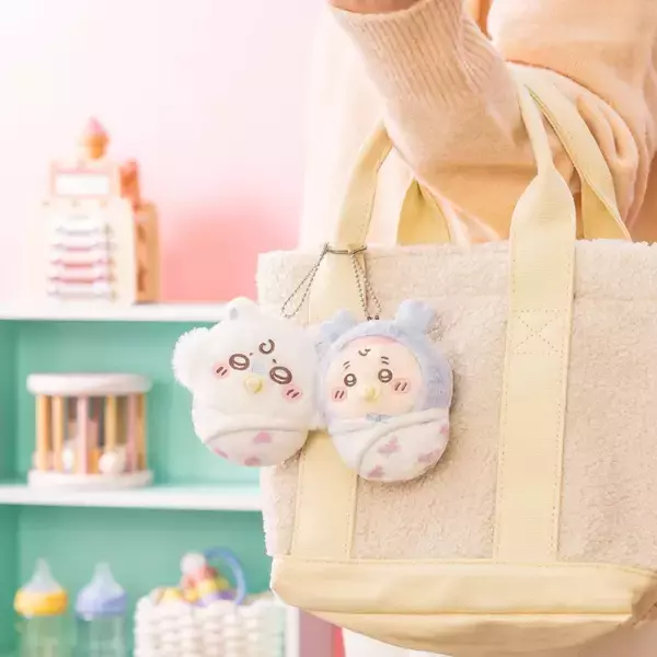 「「ちいかわ Baby ぬいぐるみくじ」5月26日に販売開始！おしゃぶり姿のおくるみマスコットや星に包まれたうさぎBIGクッションが登場」の画像