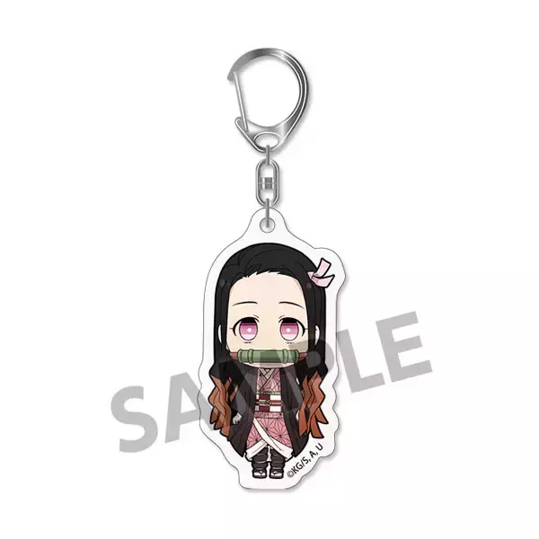 「『鬼滅の刃』デフォルメイラストがキュートなグッズ登場！善逸の泣き顔缶バッチ＆伊之助のドアップパスケースなど」の画像