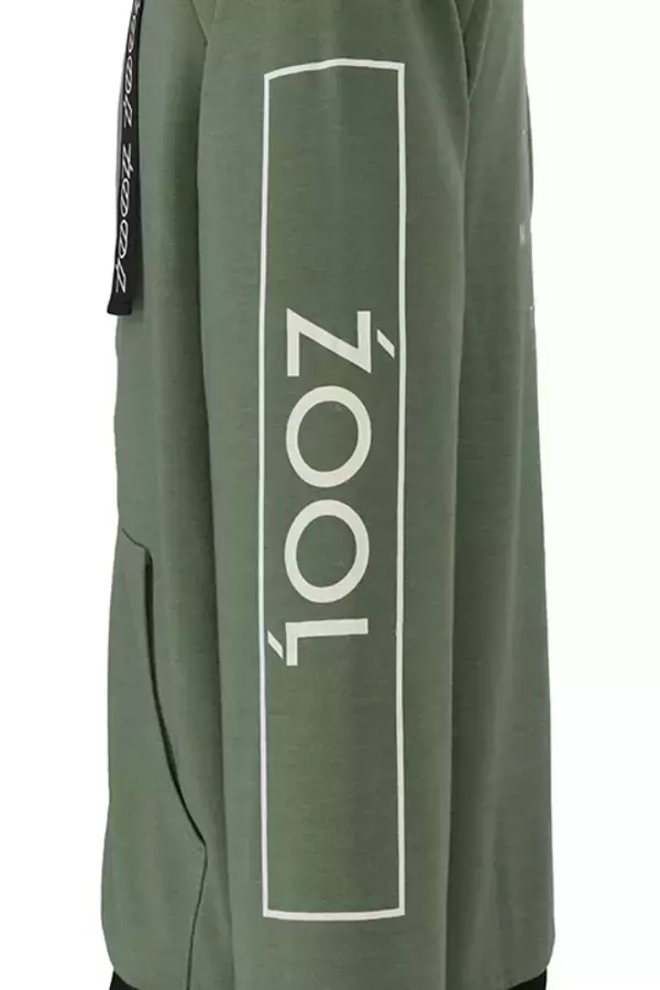 「『アイナナ』ŹOOĻをイメージしたリュック＆パーカーが登場！モスグリーンを基調としたスタイリッシュなデザイン」の画像