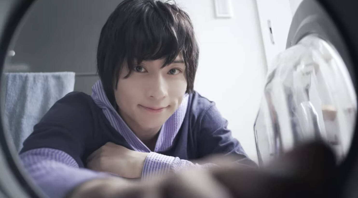 2 5次元俳優 荒牧慶彦さんらと 花王 がコラボ 俳優陣の マフラー目線 が味わえる近距離動画公開 年2月19日 エキサイトニュース