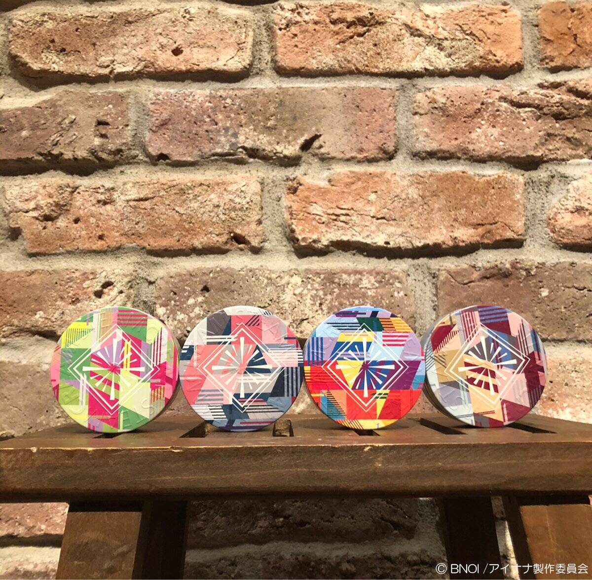 『ナナライ2nd』展覧会グッズが通販に登場！衣装をモチーフとしたアパレルグッズなどがラインナップ