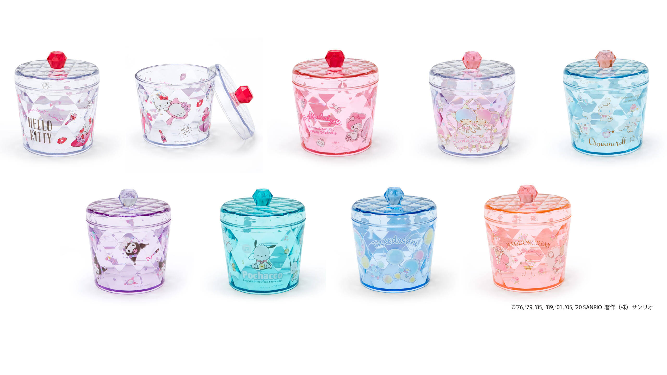 『サンリオ』おうちの中を可愛く＆リモート環境も良くなるグッズ登場！クッションやルームウェアなど