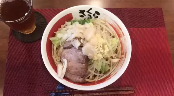 「俳優・加藤和樹さんが“二郎系ラーメン”を自宅で手作り！スーパー飯テロ動画を公開」の画像