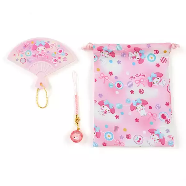 「『サンリオ』夏祭りや夕涼みにぴったりなサマーグッズ新登場！和柄ガーゼタオル・扇子・手鏡&根付けセットなど」の画像