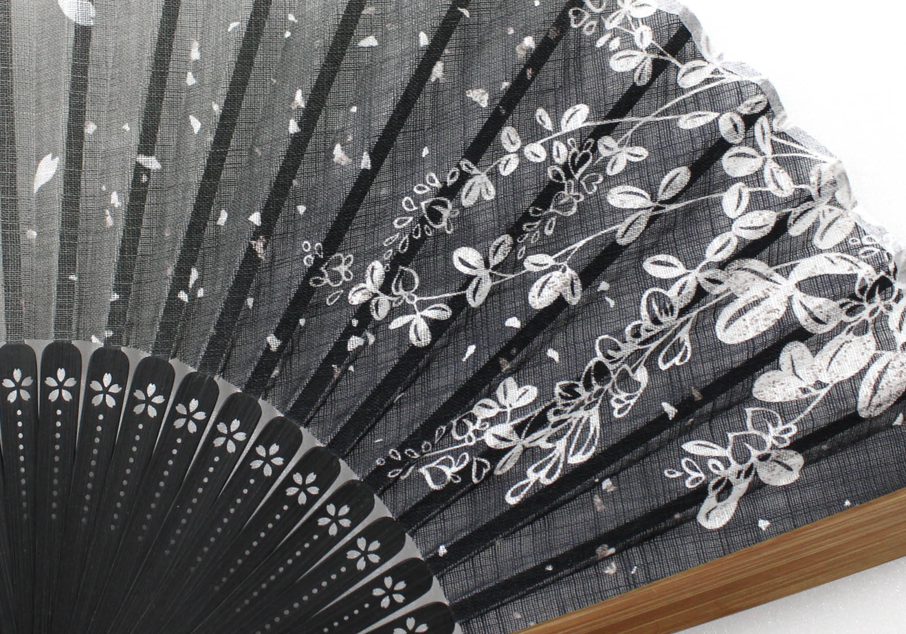 『薄桜鬼』x「舞扇堂」扇子&京くみひもブレスレットが販売決定！