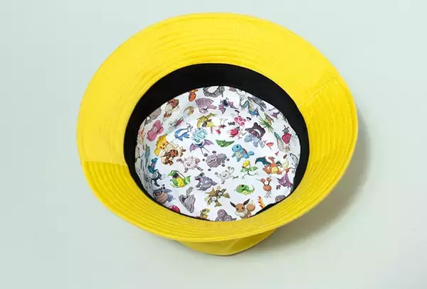 「『ポケモン』ピカチュウの顔を再現したハットが登場！帽子ブランド「CA4LA」コラボアイテムが可愛すぎる」の画像