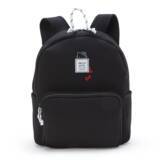 「『サンリオ』黒ベースに赤いリボンのワンポイントが可愛いバッグ４種登場！型くずれしにくい上に軽量のネオプレン素材」の画像2