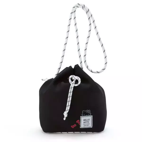 「『サンリオ』黒ベースに赤いリボンのワンポイントが可愛いバッグ４種登場！型くずれしにくい上に軽量のネオプレン素材」の画像