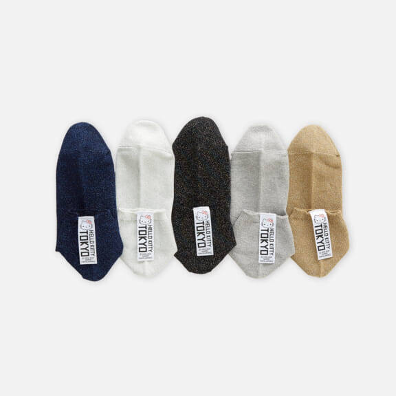 『サンリオ』x「靴下屋」コラボソックスが販売決定！クールなストリートライク&キャラがお寿司になったキュートなデザイン