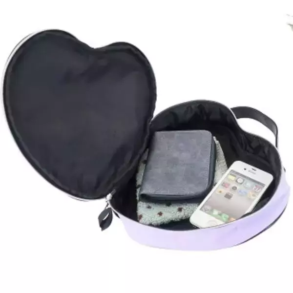 「『サンリオ』シナモロール&クロミのコスメポーチが登場！レースアップやリボンが可愛い全6種」の画像