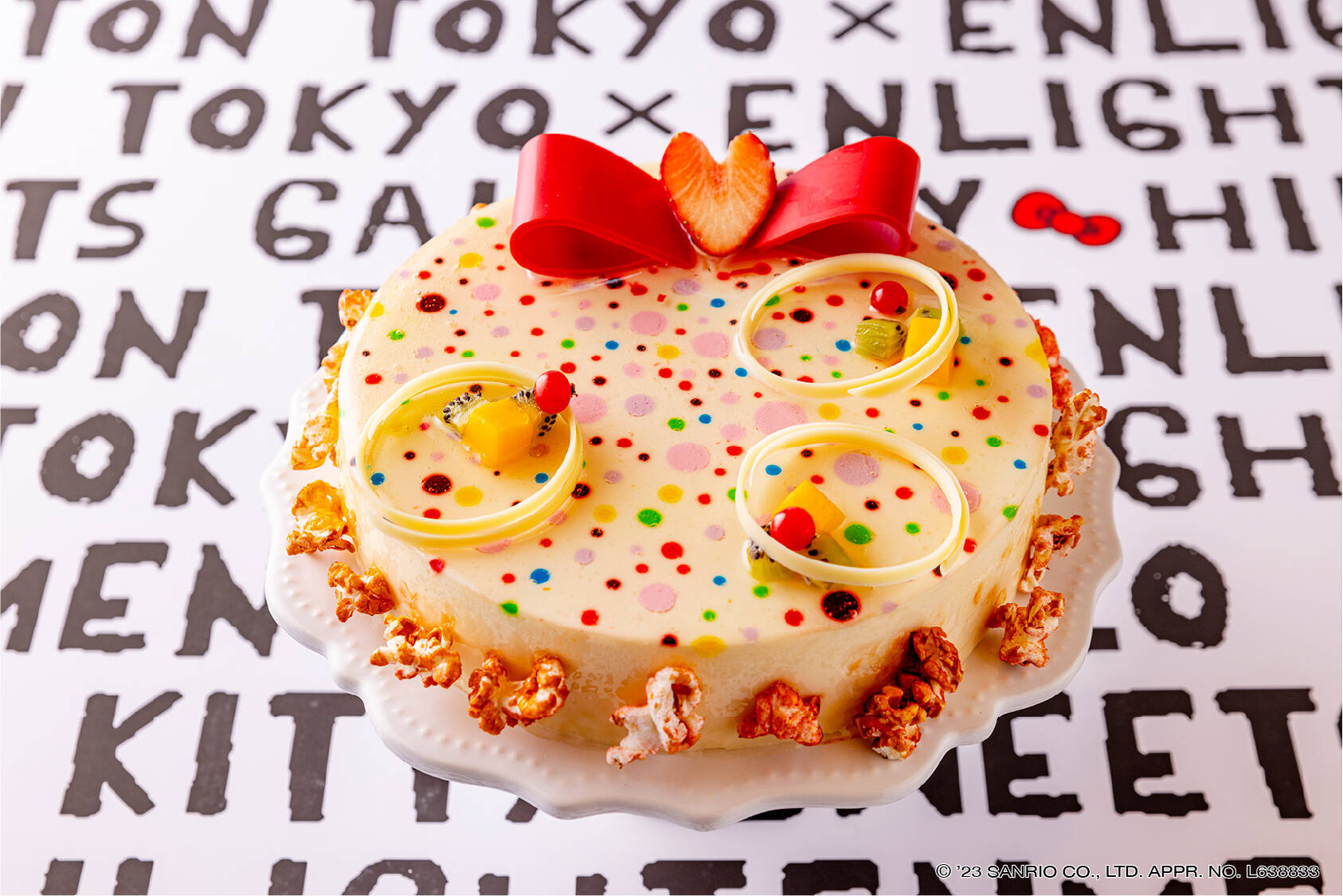 「ハローキティ」ヒルトン東京でスイーツビュッフェ開催！アートが飾られるギャラリー風空間が魅力