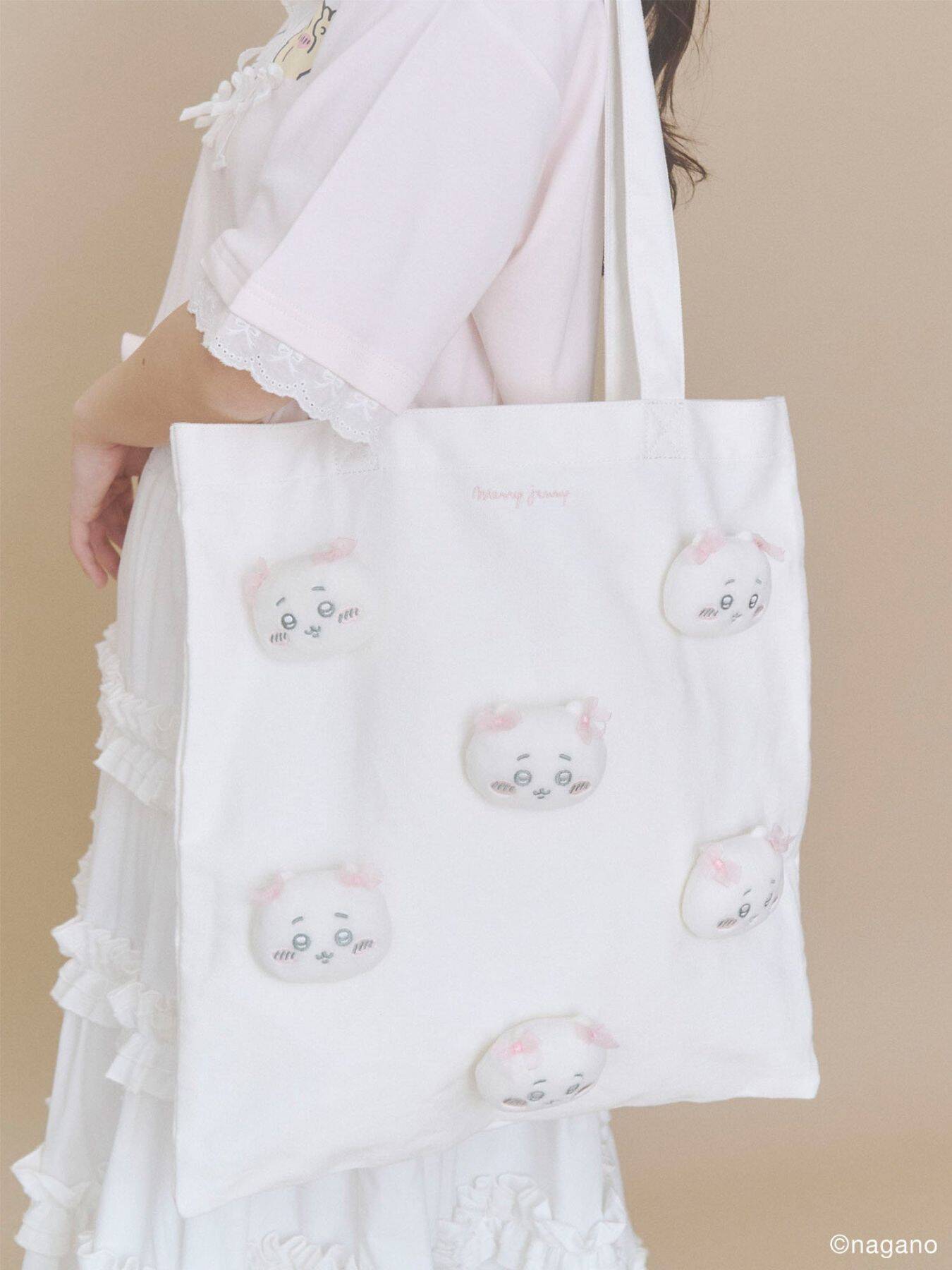 『ちいかわ』×merry jennyコラボが7月15日発売！ちいかわ達の立体マスコット付きリボントート＆ゆめかわTeeが登場