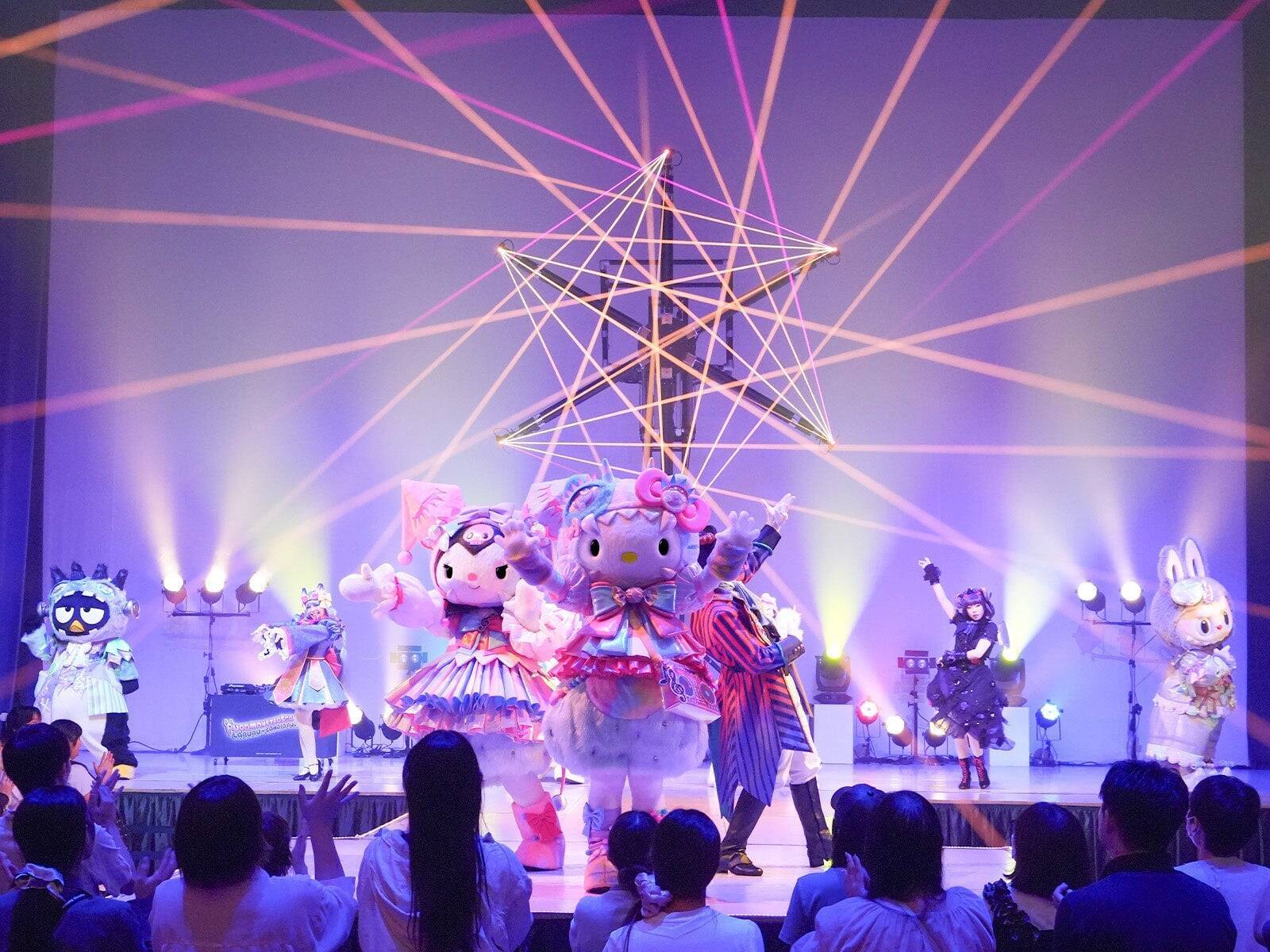 「PUROMONSTERSCRAMBLE」LABUBUがサンリオキャラと初共演！360度没入型ライブショー