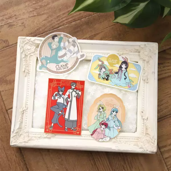 「「CLAMP FANS SHOP」が4月1日にグランドオープン！さくらちゃん着せ替えぬいぐるみや満月モチーフの原作グッズが続々登場」の画像