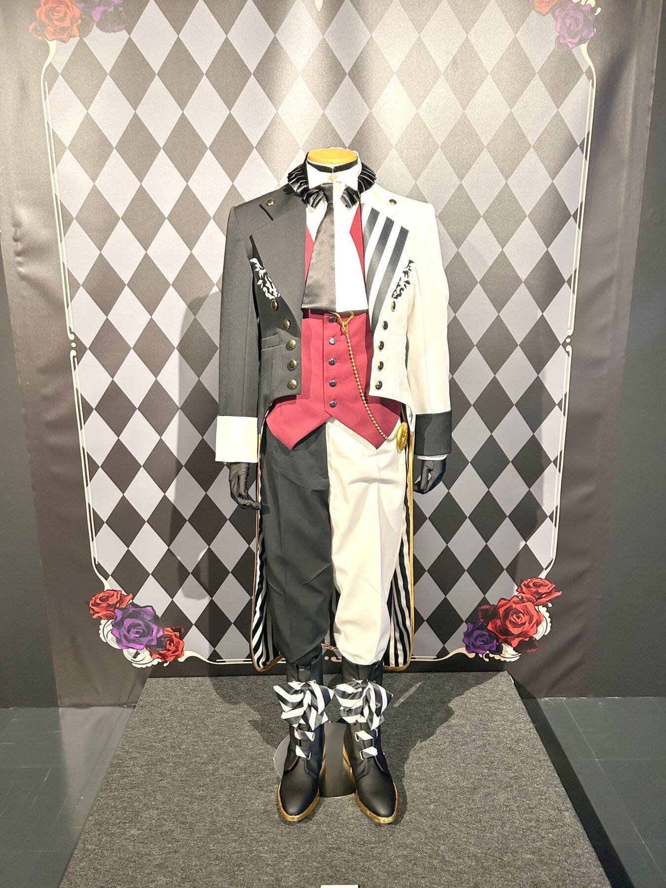 「あくねこ展」に行ってきた感想！執事の特大アクリルスタンド・家具・衣装が良すぎた