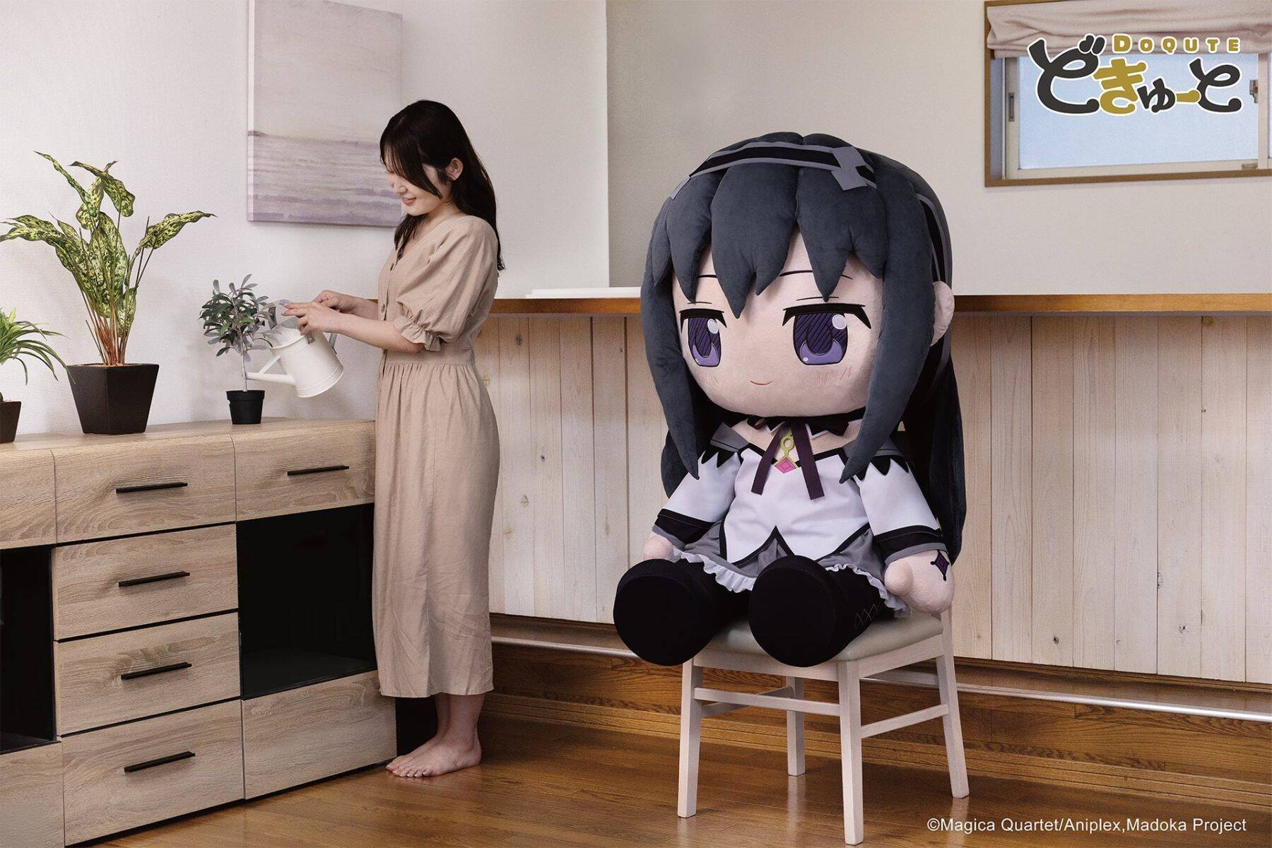 まどか＆ほむらが高さ約100cmに!!! 『まどマギ』超特大ぬいぐるみが8月28日予約開始
