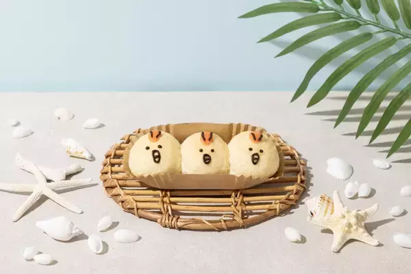 「『映画ちいかわ』セイレーンカレーパンや花かんむり姿のパンが「ちいかわベーカリー」に7月24日登場！」の画像