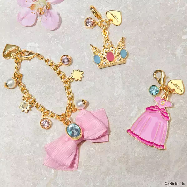 「「ピーチ姫×サマンサタバサ」コラボアイテムは26種！豪華絢爛なピンク尽くしで「お姫様になれちゃう…」」の画像