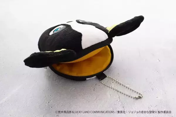 「『ジョジョの奇妙な冒険』雑貨アイテムが5月27日発売！石仮面のチャームポーチ・果し状デザインのプリントハンカチなどが登場」の画像