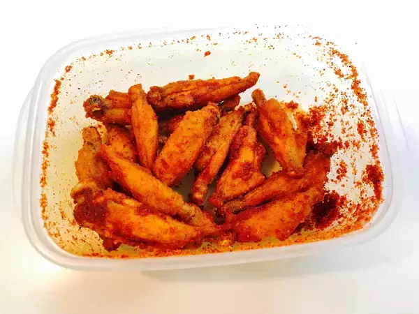 「【レシピ】気分はまるでメキシカンレストラン！「スパイシー鶏スペアリブ」」の画像