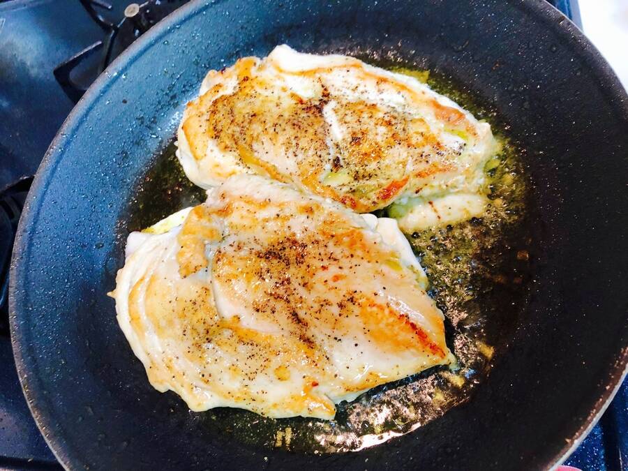 【レシピ】糖質制限ダイエッターにもオススメ「バジルモッツァレラチキン」