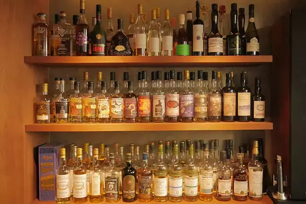 「女優・善知鳥いおが学ぶ！初心者でもわかるウイスキーの基礎をプロバーテンダーに教わってきた」の画像