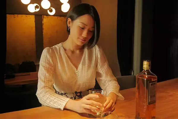「女優・善知鳥いおが学ぶ！初心者でもわかるウイスキーの基礎をプロバーテンダーに教わってきた」の画像
