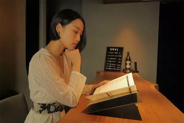 「女優・善知鳥いおが学ぶ！初心者でもわかるウイスキーの基礎をプロバーテンダーに教わってきた」の画像