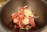「【レシピ】シンプルに焼いてシンプルに旨い！「豚のにんにく焼き」」の画像3