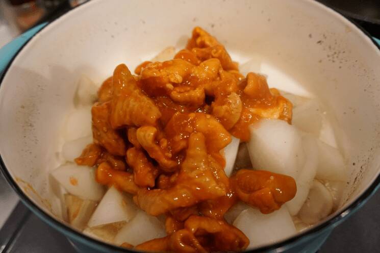 【レシピ】下処理の必要一切なし！速攻作れる「時短モツ煮込み」