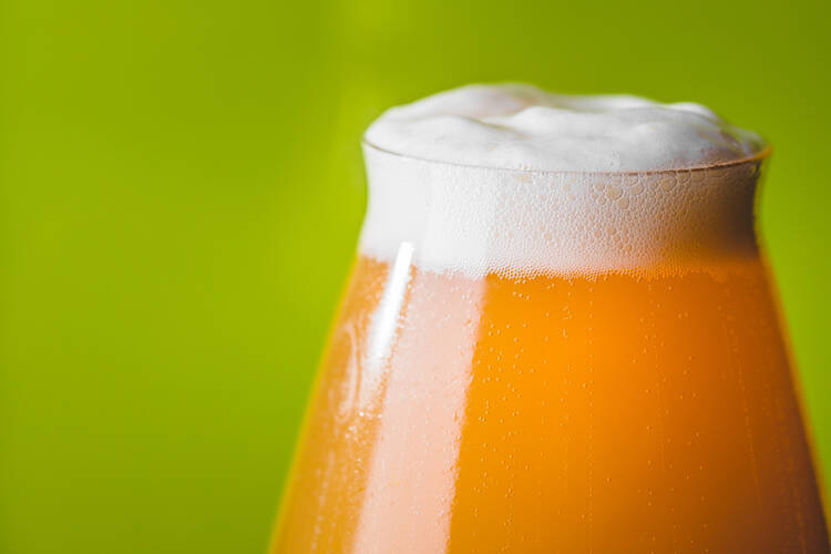 クラフトビール好きがハマる！人気のIPAの歴史・飲み方を徹底解説