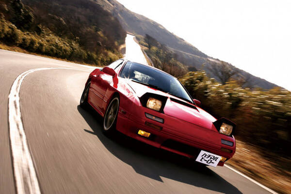 小排気量で高性能 夢のパワーユニットとして登場したロータリーエンジン 安価で高性能なスポーツカーとすて海外で人気を博した サバンナ Rx 7 １ 年1月6日 エキサイトニュース