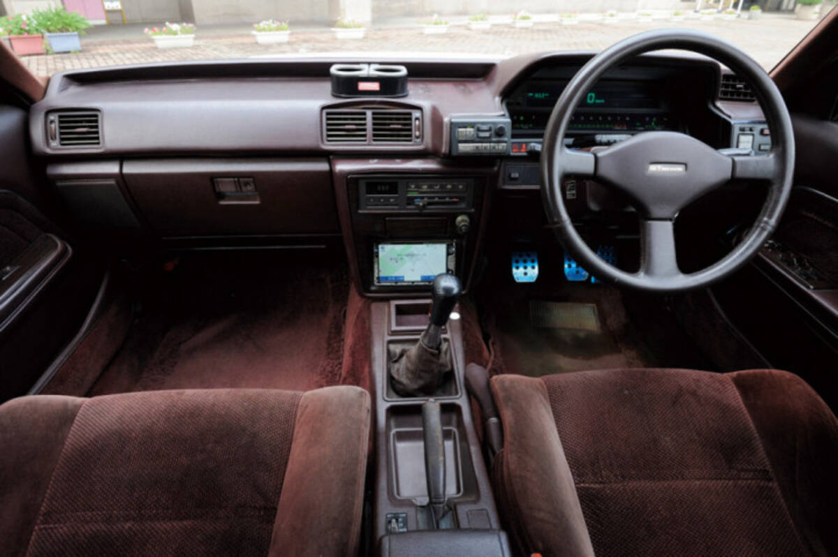 ツアラーvの先祖 ハイソカーブームの中心に確実にいた5速マニュアル 1987年式トヨタマーク Gtツインターボ Vol 2 年9月30日 エキサイトニュース