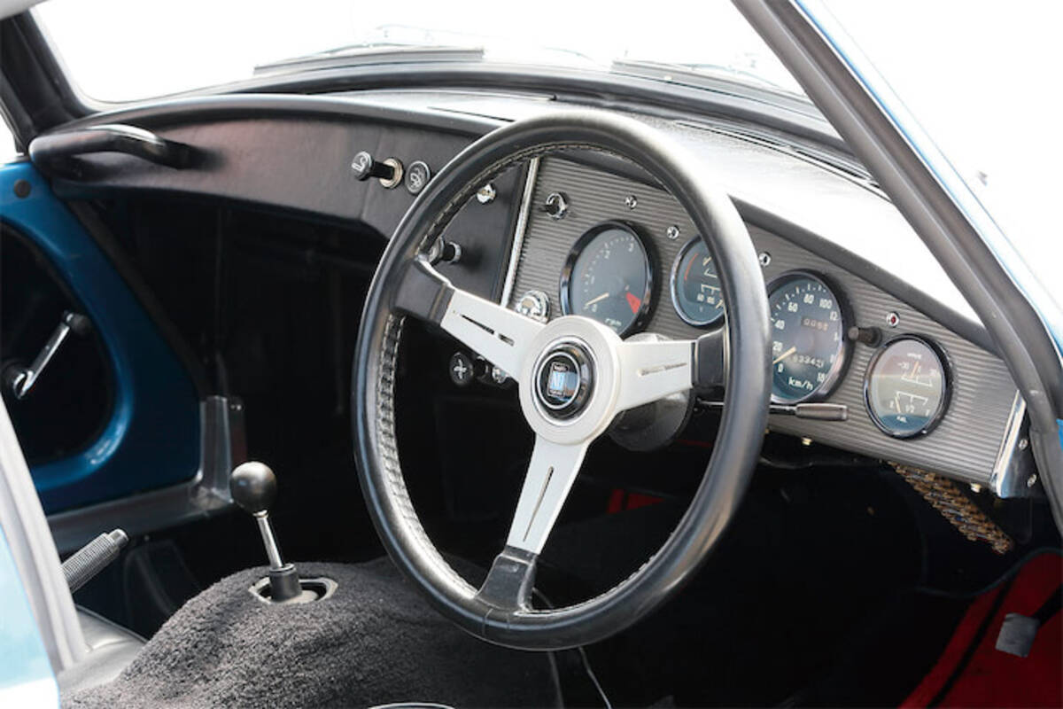 ジルコンブルーのボディカラーとダークグレーのルーフパネルの理由 1969年式 トヨタスポーツ800 Vol 3 年12月5日 エキサイトニュース
