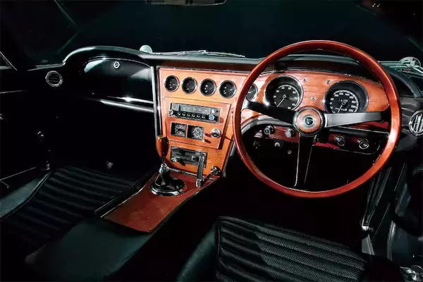 「手の届かない憧れのクルマ。その際だつ存在感｜読者が選ぶ国産旧車人気ランキング2014【2位】1967年式 トヨタ 2000 GT　Vol.3」の画像