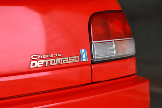 イタリア一流ブランドのパーツが装着されただけではなかったスポーティモデル｜1993年式 ダイハツ シャレード デ・トマソ　Vol.2｜カッ飛びホットハッチ