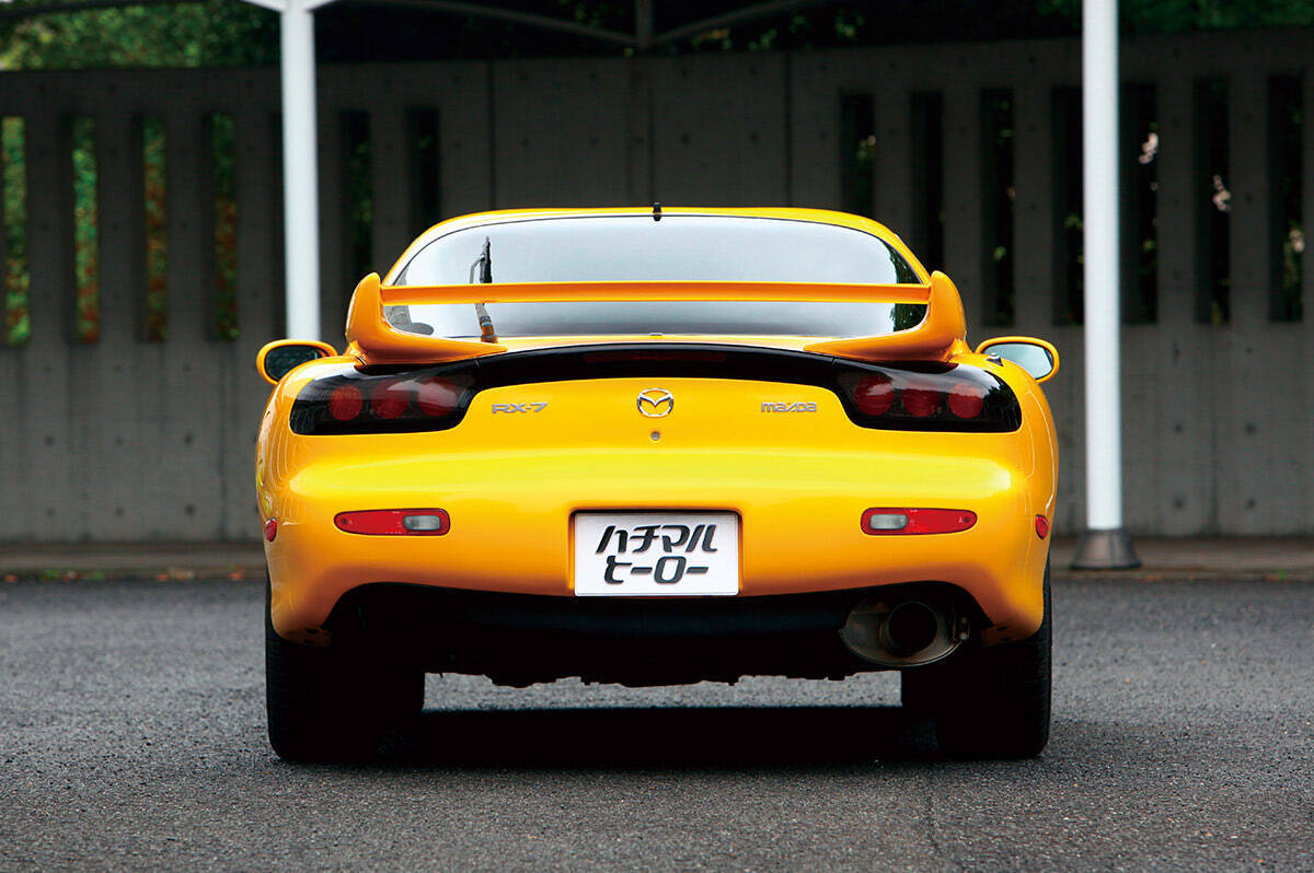 国産最後のリトラクタブルヘッドライト その低いノーズを見よ 01年式 マツダ Rx 7 タイプr バサーストr Vol 1 21年6月27日 エキサイトニュース 国産最後のリトラクタブルヘッドライト その低いノーズを見よ 01年式 マツダ Rx 7 タイプr バサーストr Vol 1 21年6月27日 エキサイトニュース