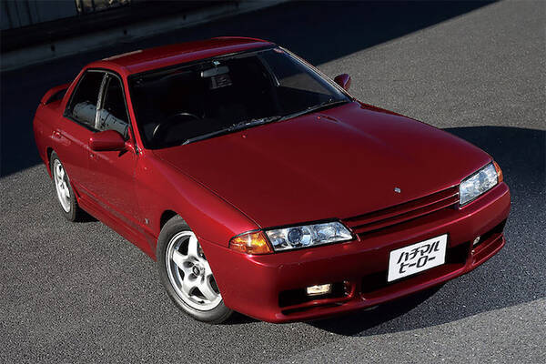 中古車ベースの特別仕様車 Gt Rアルミボンネット グリルなどを装備した P Sスペシャル 1992年式 日産 スカイライン 4ドアスポーツセダン Gts T タイプm 22年3月2日 エキサイトニュース