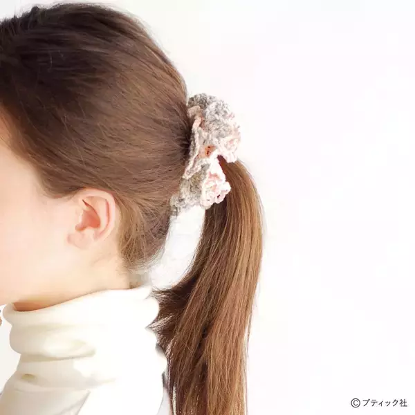 「かぎ針編みの「シュシュ」の作り方」の画像