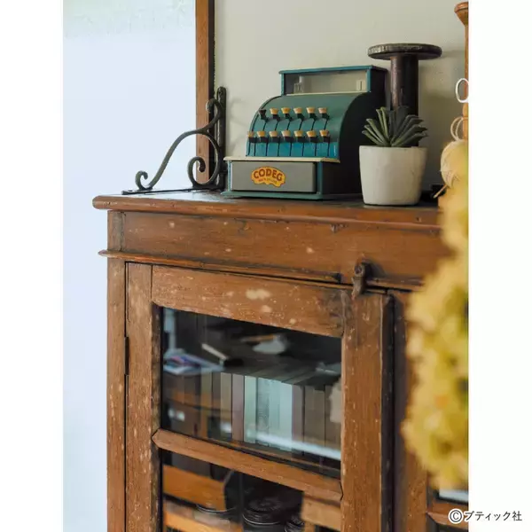 「家具のリメイク！古い家具を自分好みにリメイクしよう」の画像