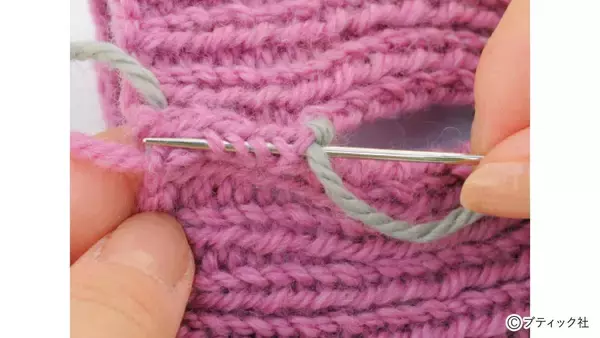 「「1目ゴム編みのハンドウォーマー」の編み方」の画像