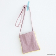 「パイピングを効かせたシンプルなポシェット」の作り方